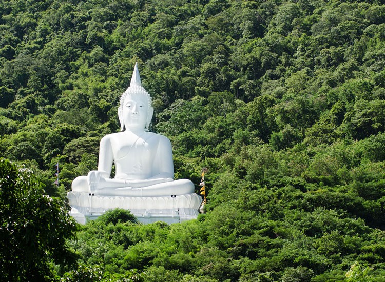 white-buddha-khaoyai