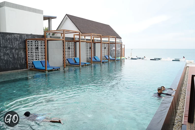 Review image of Maldives Beach Resort 